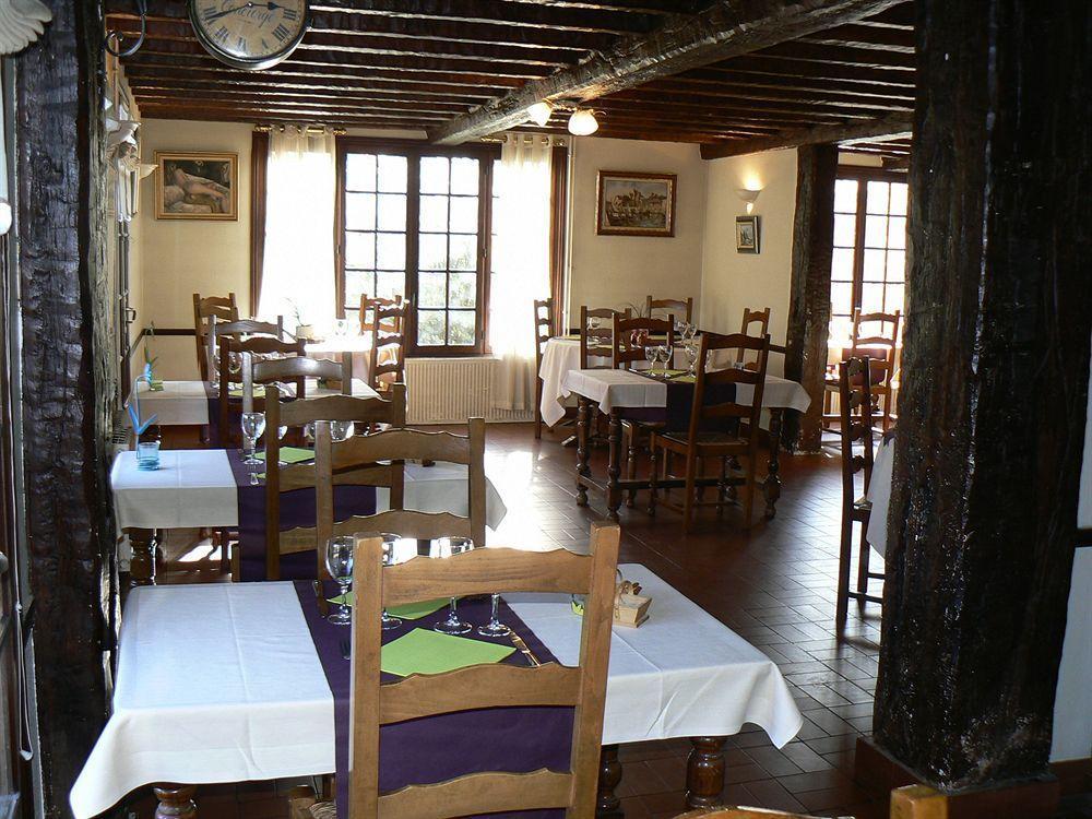 Logis Hotel Restaurant Auberge Saint Martin Surville  Exterior foto